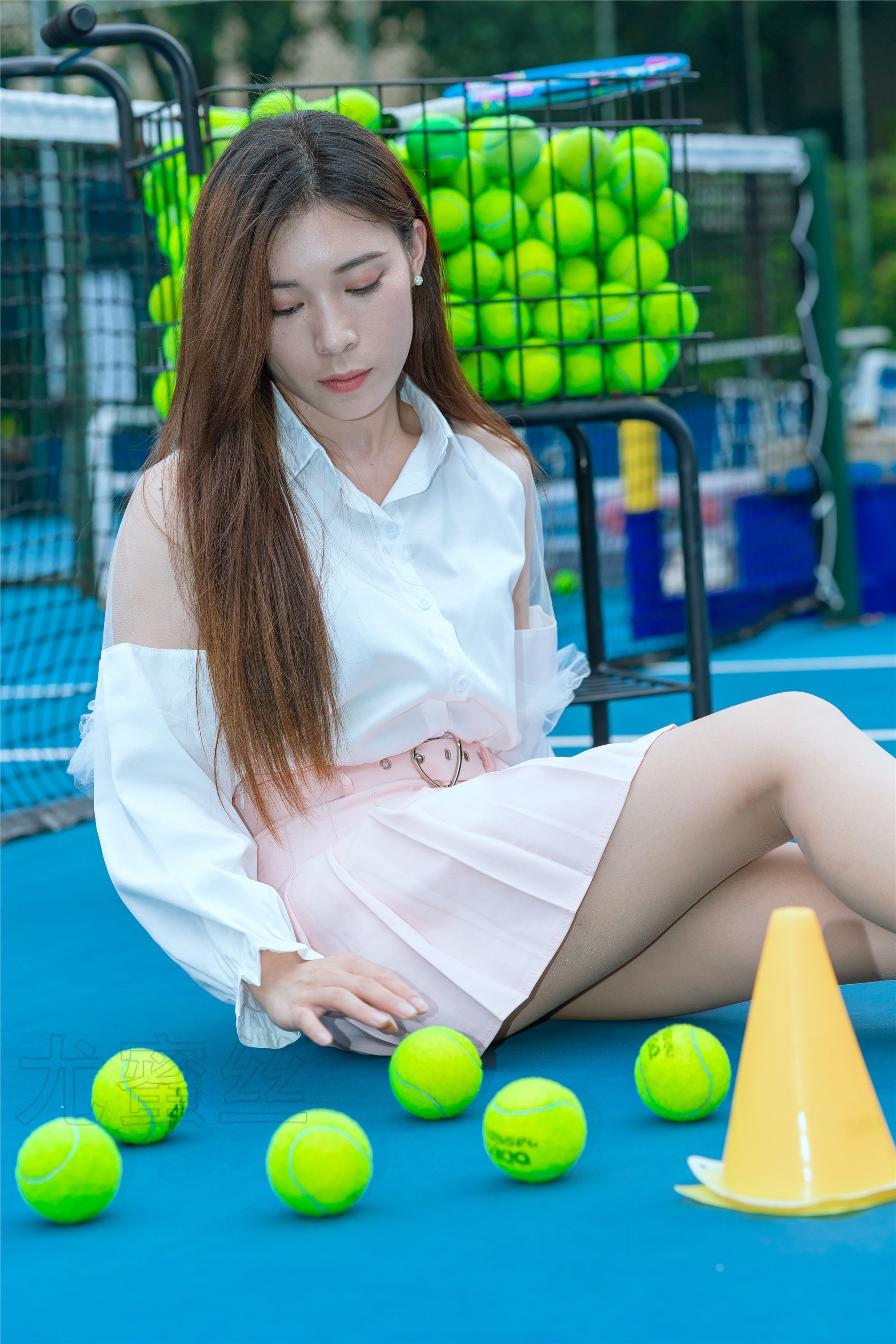 尤蜜丝 穿搭写真 NO.058